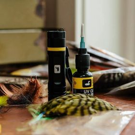Résine UV clear fly finish flow LOON