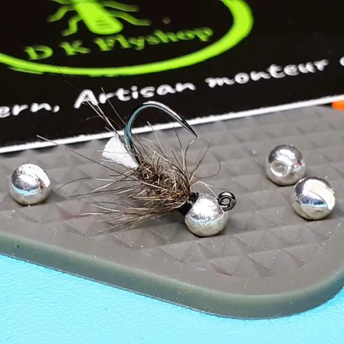 mouche FURRY blanche DK FLY